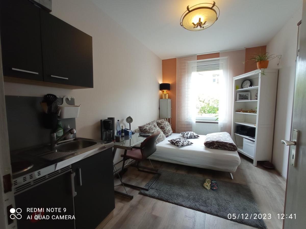 Rince Apartment Лар Екстериор снимка