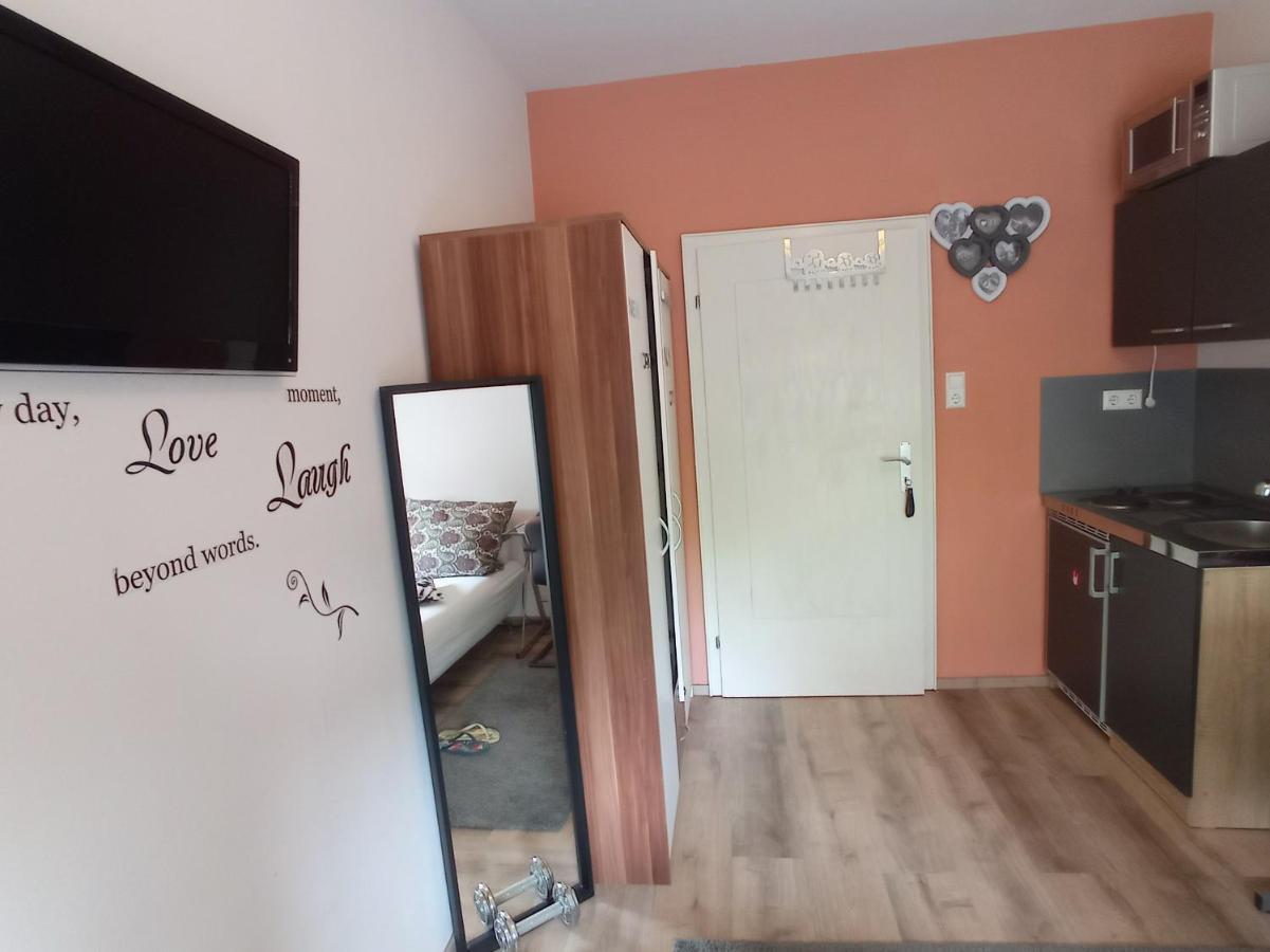 Rince Apartment Лар Екстериор снимка