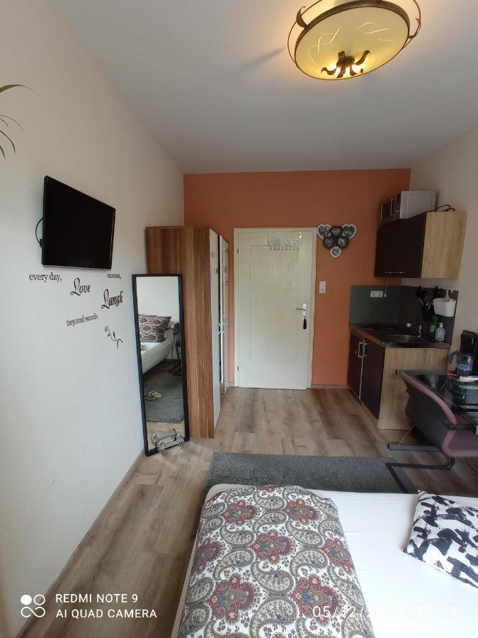 Rince Apartment Лар Екстериор снимка